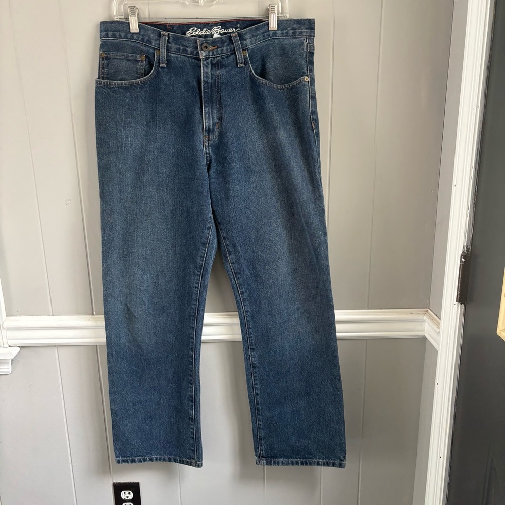 Eddie Bauer Men’s Blue Wash Straight Jeans Relaxed Fit. 33x30